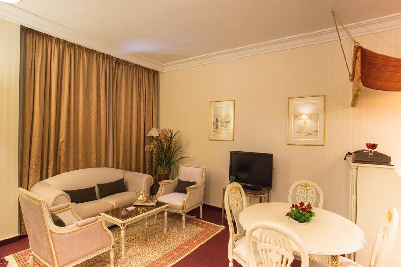 Hotel Belvedere Fourati Tunis Exteriör bild