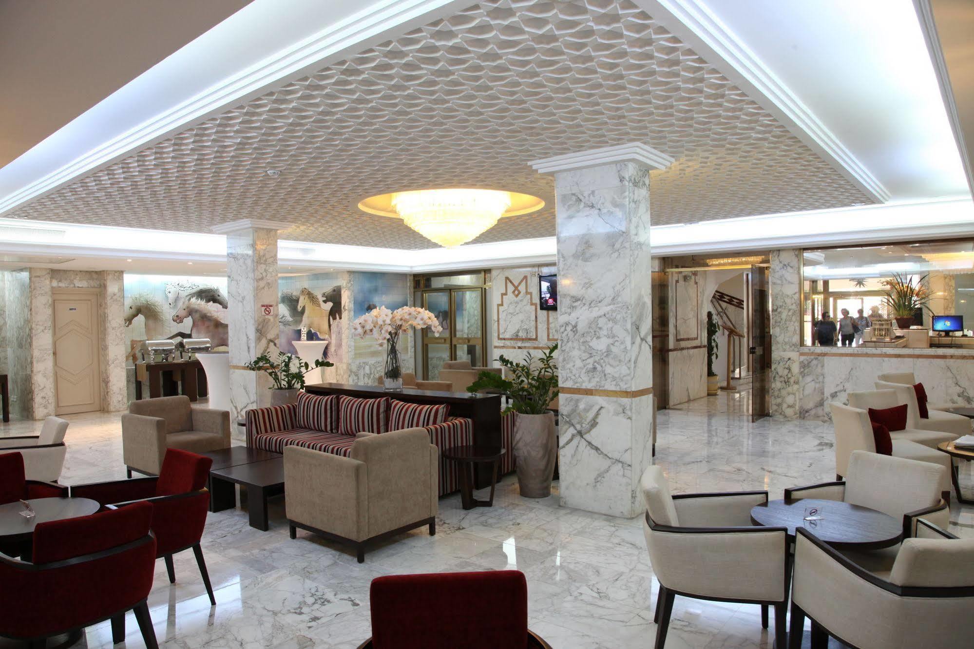 Hotel Belvedere Fourati Tunis Exteriör bild